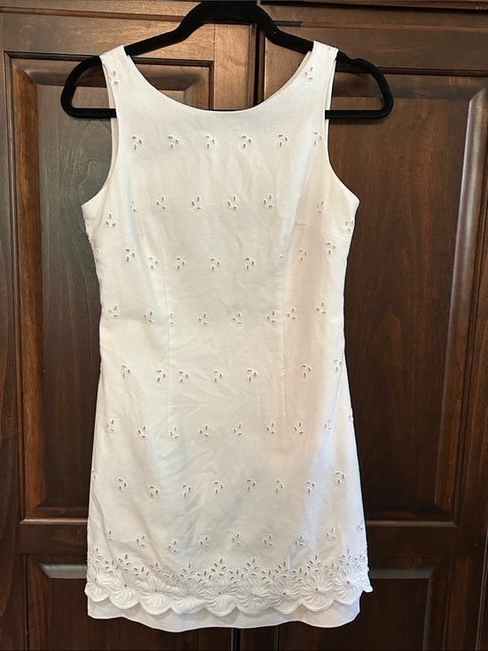 Laundry By Shelli Segal Dresses & Skirts - Laundry By Shelli Segal White Sz 6 Eyelet Midi Shift Dress